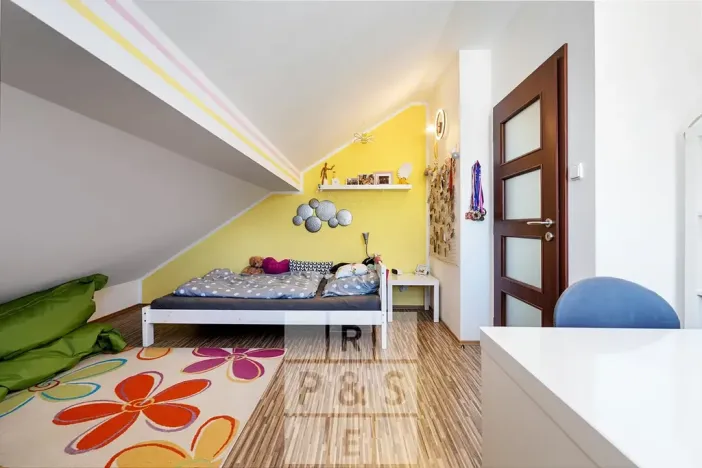 Prodej vícegeneračního domu, Praha - Štěrboholy, Pod areálem, 333 m2