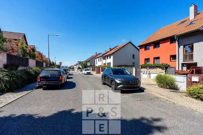 Prodej vícegeneračního domu, Praha - Štěrboholy, Pod areálem, 333 m2