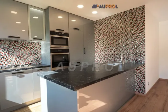 Prodej bytu 3+kk, Praha - Karlín, Molákova, 71 m2