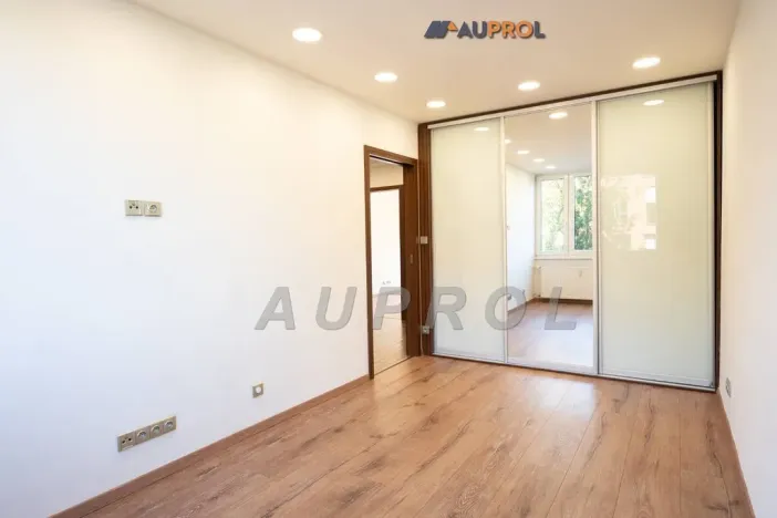 Prodej bytu 3+kk, Praha - Karlín, Molákova, 71 m2