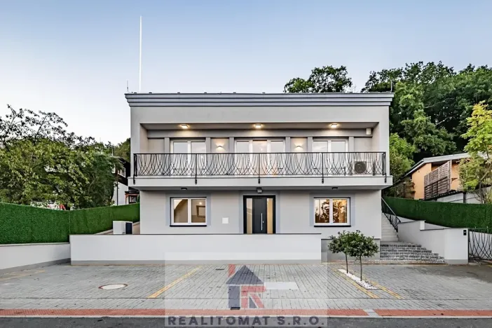 Prodej vily, Praha - Komořany, Pod lesem, 770 m2