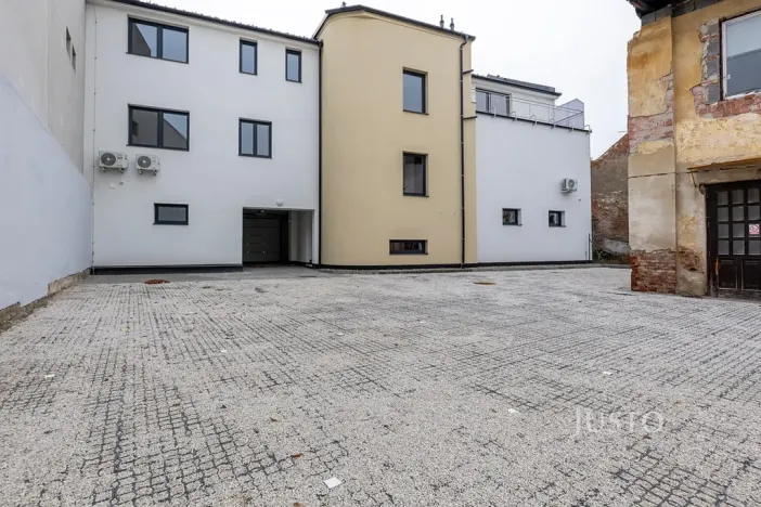 Pronájem bytu 2+kk, Staré Město, Hradišťská, 57 m2