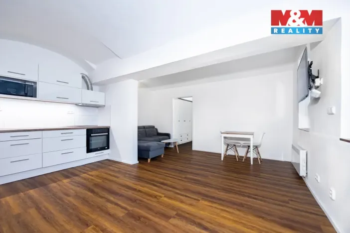 Prodej bytu 1+1, Jablonec nad Nisou, V Luzích, 45 m2