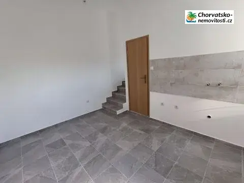 Prodej bytu 3+1, Karlobag, Chorvatsko, 61 m2