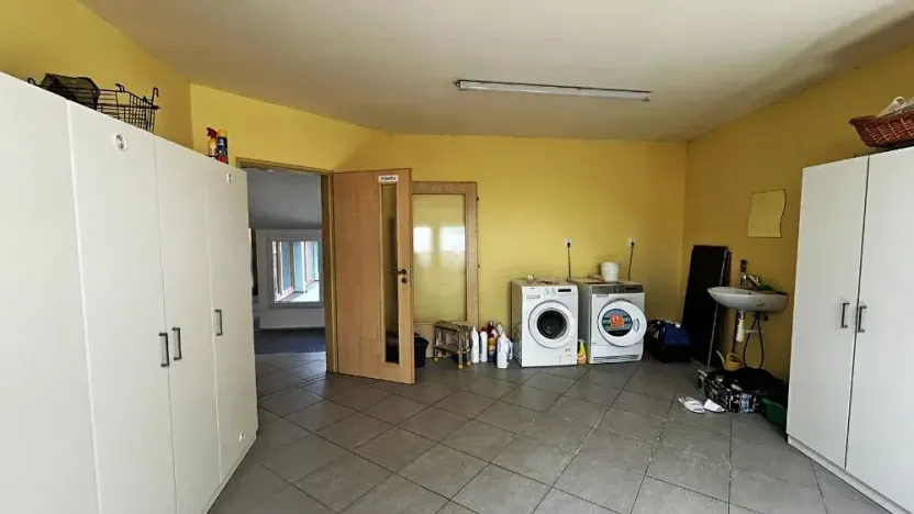 Prodej ubytování, Dešov, 2827 m2