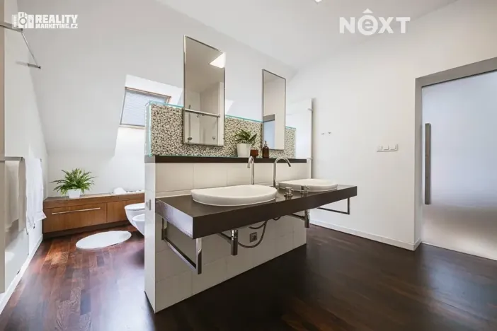 Prodej rodinného domu, Moravany, V Jámách, 382 m2