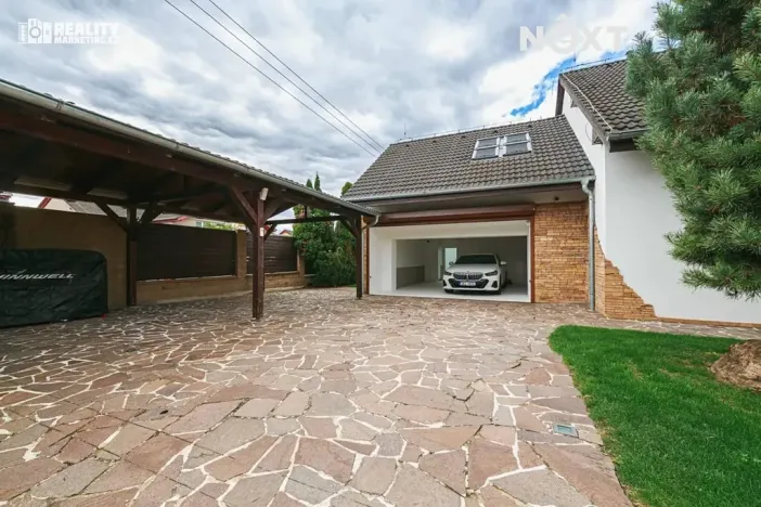 Prodej rodinného domu, Moravany, V Jámách, 382 m2