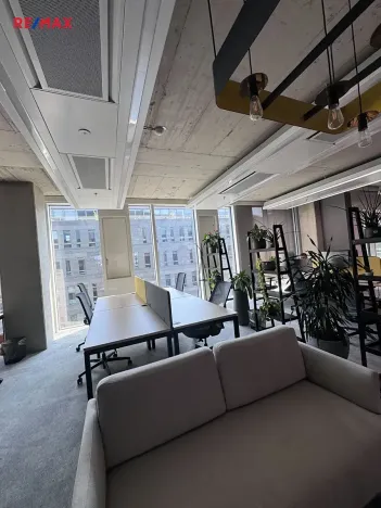 Pronájem kanceláře, Praha - Karlín, Karolinská, 35 m2