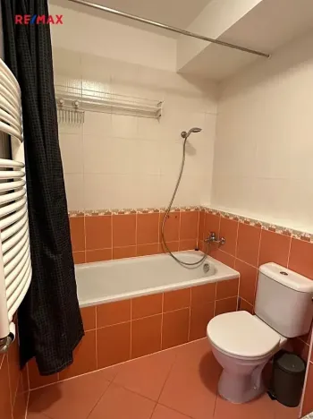 Pronájem bytu 1+kk, Praha - Vysočany, Pod Harfou, 33 m2