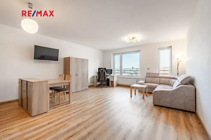 Prodej bytu 2+kk, České Budějovice, České Vrbné, 77 m2