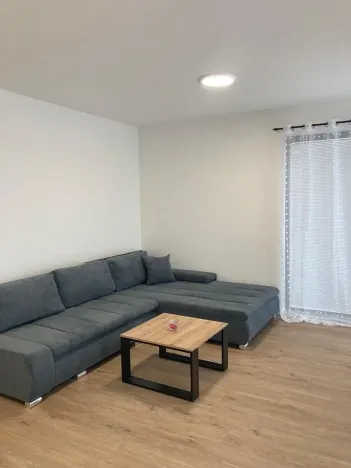 Pronájem bytu 2+kk, Hluboká nad Vltavou, Potoční, 59 m2