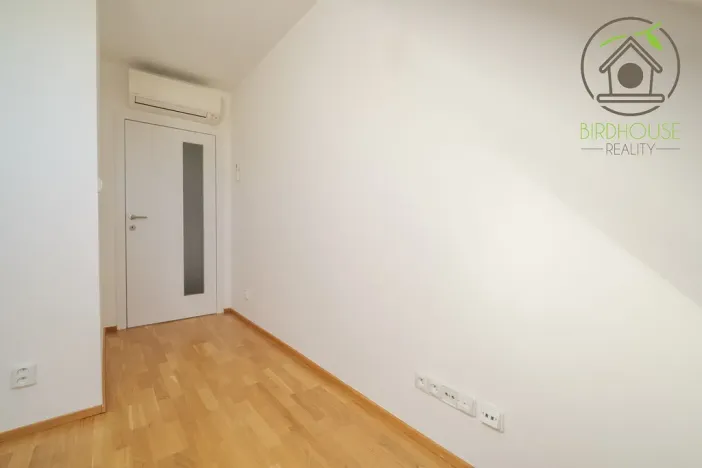 Prodej bytu 3+1, Praha - Suchdol, Brandejsovo náměstí, 116 m2