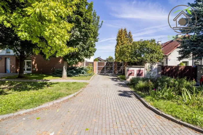 Prodej bytu 3+1, Praha - Suchdol, Brandejsovo náměstí, 116 m2