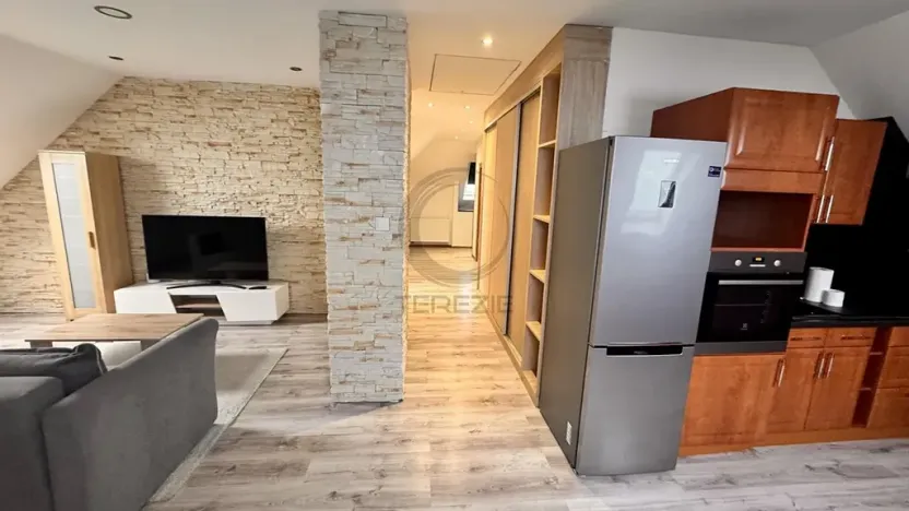 Pronájem bytu 2+1, Chomutov, Karlovarská, 81 m2