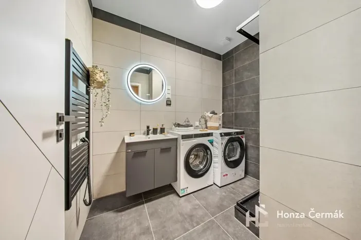 Prodej bytu 3+kk, Olomouc, Velkomoravská, 67 m2