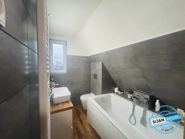 Prodej rodinného domu, Bruntál, 234 m2