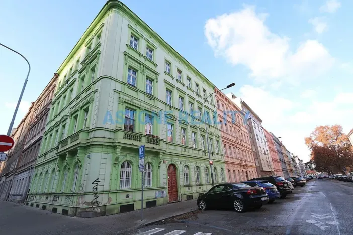 Prodej bytu 3+1, Praha - Karlín, Peckova, 96 m2