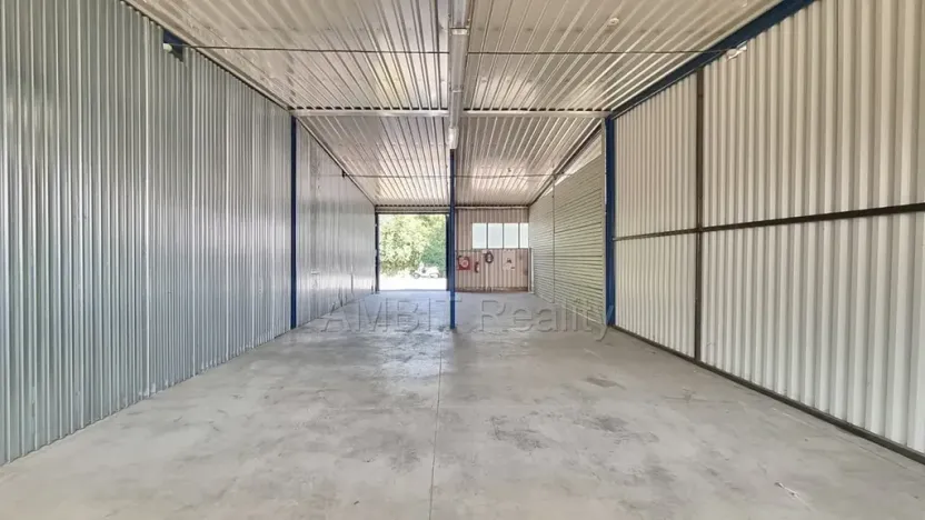 Pronájem výrobních prostor, Praha, Poděbradská, 250 m2