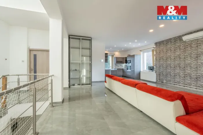 Prodej rodinného domu, Praha - Újezd nad Lesy, Velimská, 250 m2