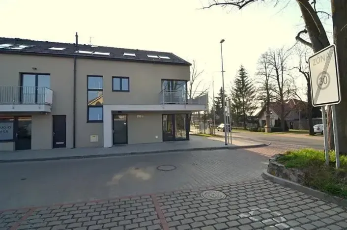 Pronájem bytu 1+kk, Vestec, U Hrubých, 35 m2