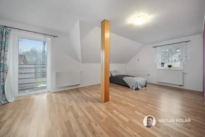 Prodej rodinného domu, Pecka, 176 m2