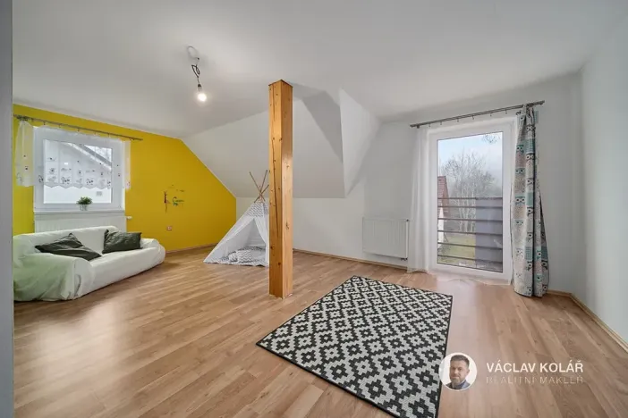 Prodej rodinného domu, Pecka, 176 m2