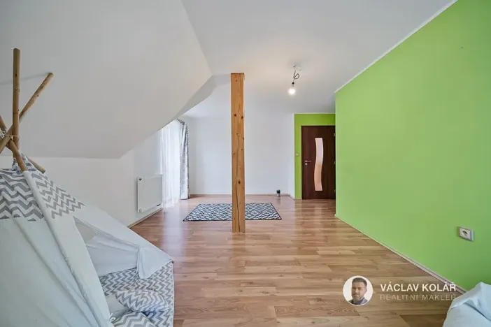 Prodej rodinného domu, Pecka, 176 m2