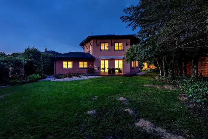 Prodej rodinného domu, Přezletice, U Bažantnice, 230 m2