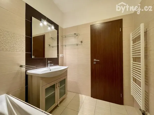 Pronájem bytu 3+kk, Olomouc - Nové Sady, Novosadský dvůr, 67 m2