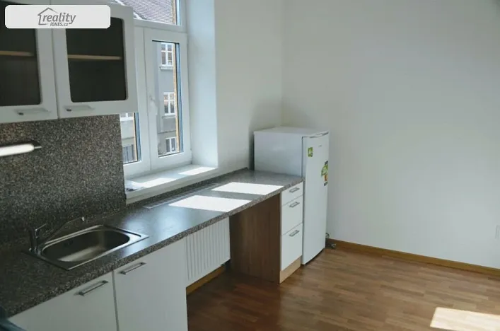 Pronájem bytu 1+1, Brno - Černovice, Kotkova, 35 m2