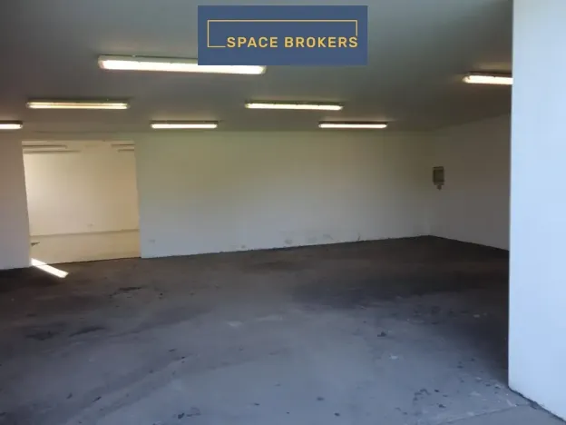 Pronájem skladu, Pardubice, 162 m2