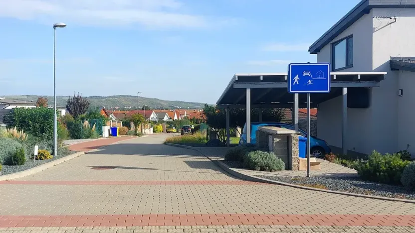 Prodej pozemku pro bydlení, Hrušovany u Brna, Pod Střediskem, 908 m2