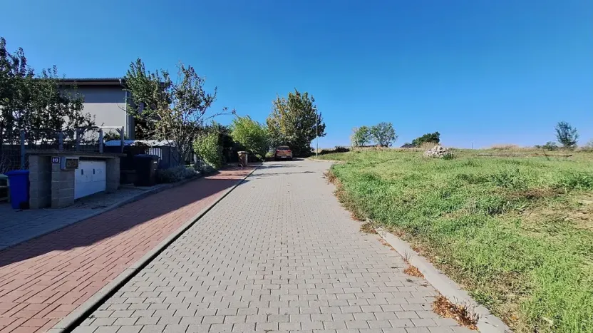Prodej pozemku pro bydlení, Hrušovany u Brna, Pod Střediskem, 875 m2