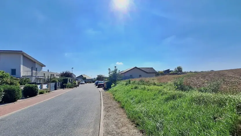 Prodej pozemku pro bydlení, Hrušovany u Brna, Pod Střediskem, 898 m2