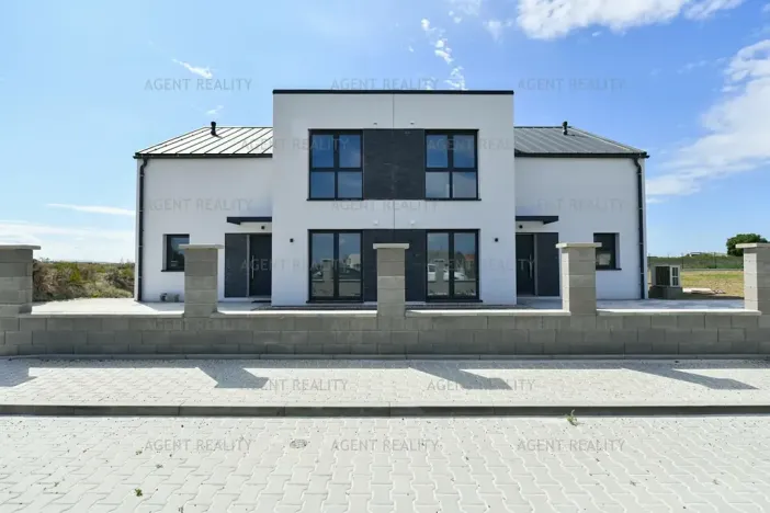 Prodej rodinného domu, Slaný, 312 m2