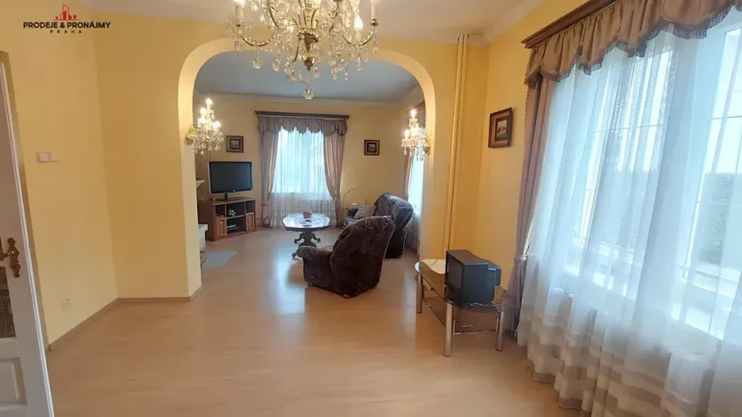 Prodej vily, Praha - Suchdol, 243 m2