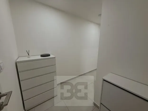 Pronájem bytu 2+kk, Praha - Vinohrady, Varšavská, 48 m2