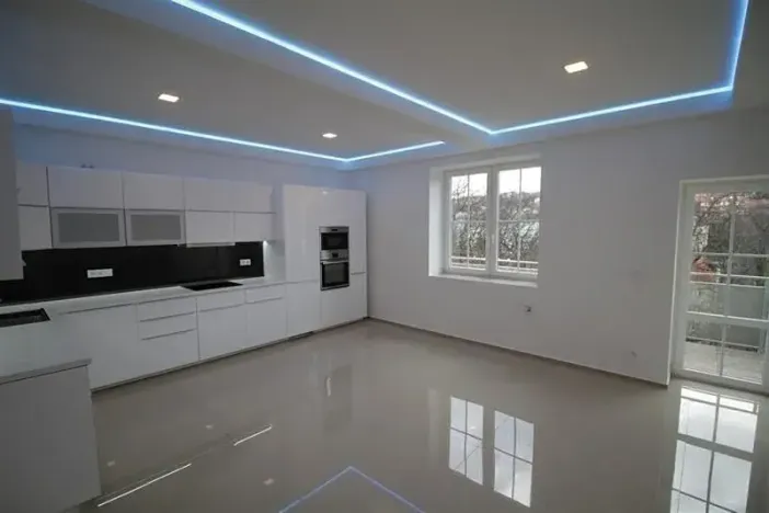 Pronájem bytu 4+kk, Praha - Smíchov, Plzeňská, 95 m2