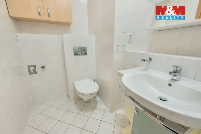 Pronájem bytu 2+kk, Praha, Voskovcova, 48 m2