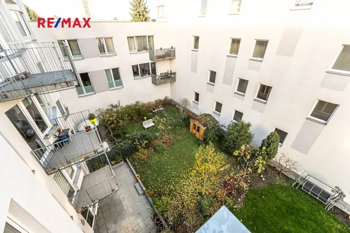 Pronájem bytu 2+kk, Praha - Strašnice, Novostrašnická, 68 m2