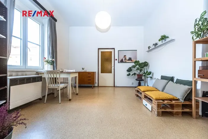 Pronájem bytu 2+kk, Praha - Vinohrady, Šrobárova, 49 m2