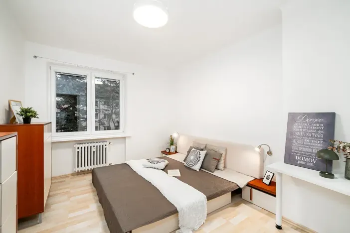 Pronájem bytu 3+1, Praha - Čakovice, Úslavská, 76 m2