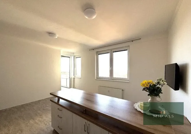 Prodej bytu 1+kk, Praha - Troja, Hnězdenská, 37 m2