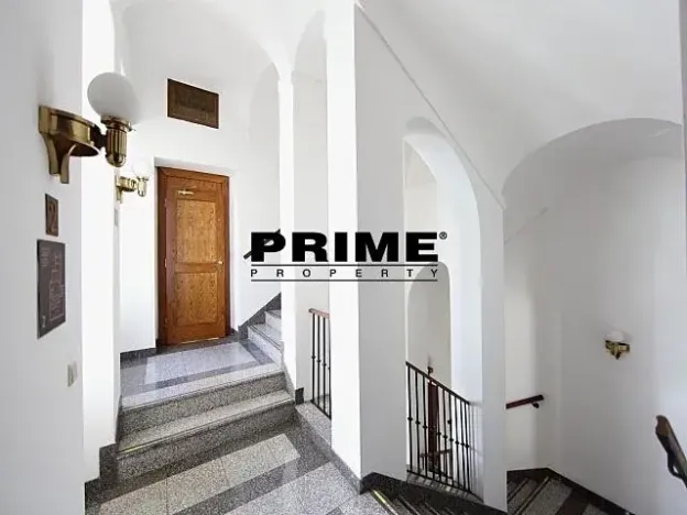 Pronájem kanceláře, Praha - Staré Město, Husova, 167 m2