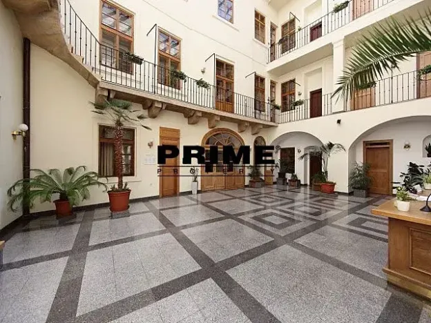 Pronájem kanceláře, Praha - Staré Město, Husova, 167 m2