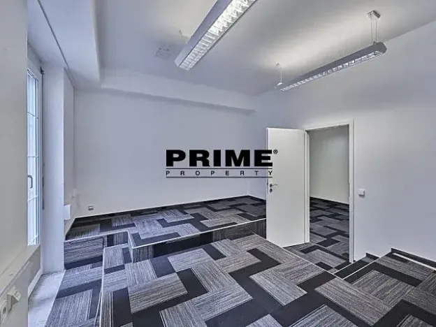 Pronájem kanceláře, Praha - Nové Město, Soukenická, 244 m2