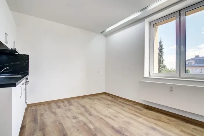 Pronájem bytu 1+kk, Praha - Suchdol, Suchdolské náměstí, 24 m2