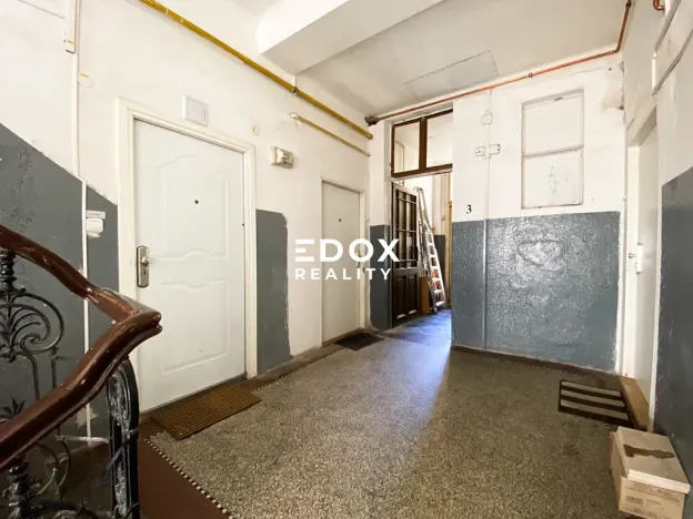 Prodej bytu 2+kk, Praha - Smíchov, U Santošky, 39 m2