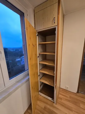 Prodej bytu 2+1, Karlovy Vary, Lomená, 52 m2