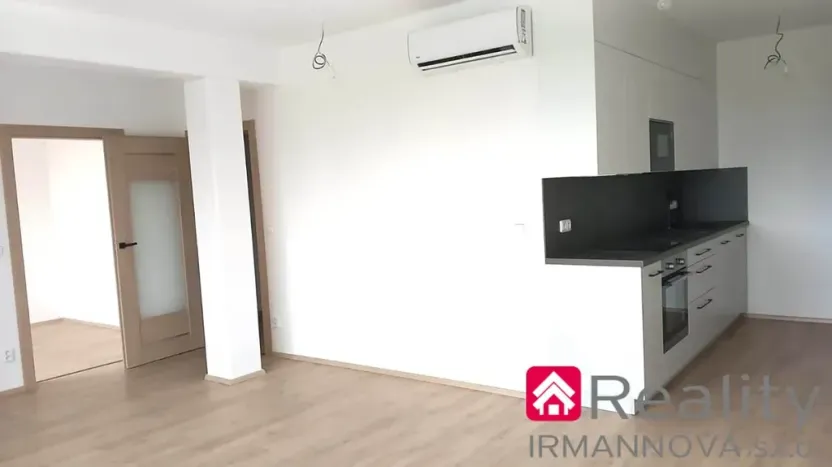 Prodej bytu 2+kk, Pohořelice, Znojemská, 66 m2